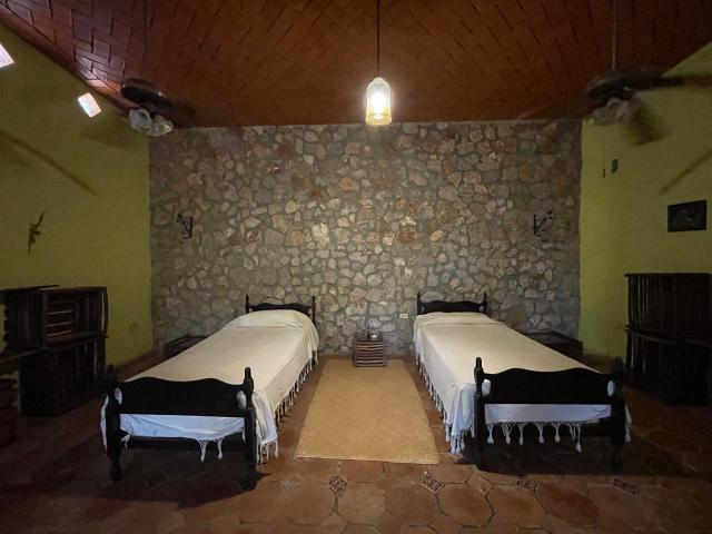 QUINTA CAMPESTRE EN VENTA, UBICADA EN POBLADO LA LIMA, PARRILLA