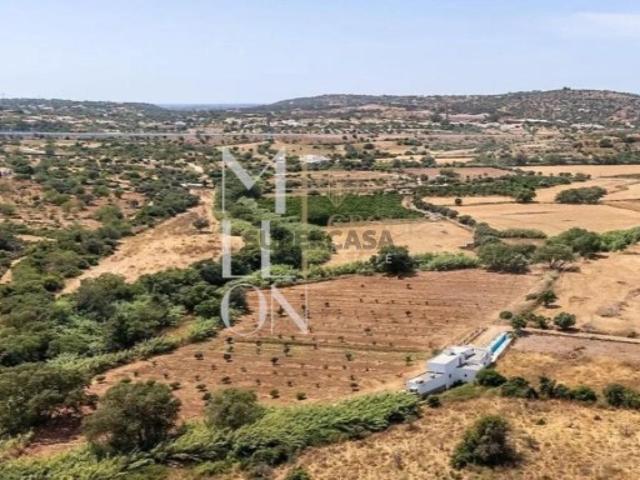 Quinta Centenária para Venda em Paderne Um Refúgio de Charme e com bastante potencial