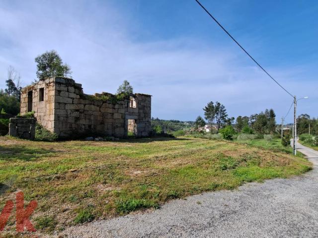 EXCELENTE QUINTA aprox 1.5 Ha, CASA PEDRA 100m2, reg como Habitação
