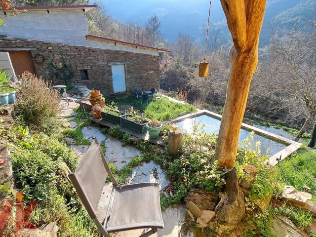 QUINTA 9.630m2, casa 54m2, anexo 104m2, com ribeiro