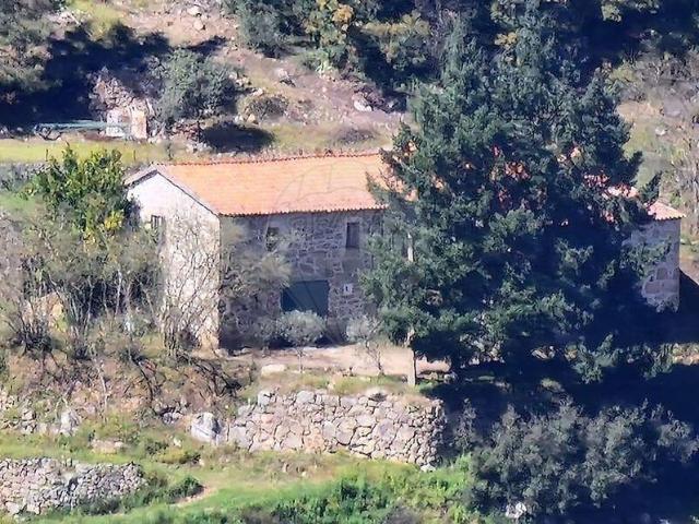Quinta à venda em Várzea de Abrunhais, Lamego RE/MAX Portugal
