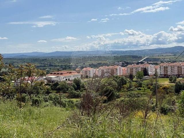 Quinta à venda em Covilhã e Canhoso, Covilhã RE/MAX Portugal