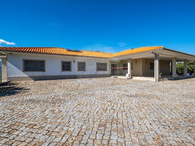 Quinta à venda em Lamego
