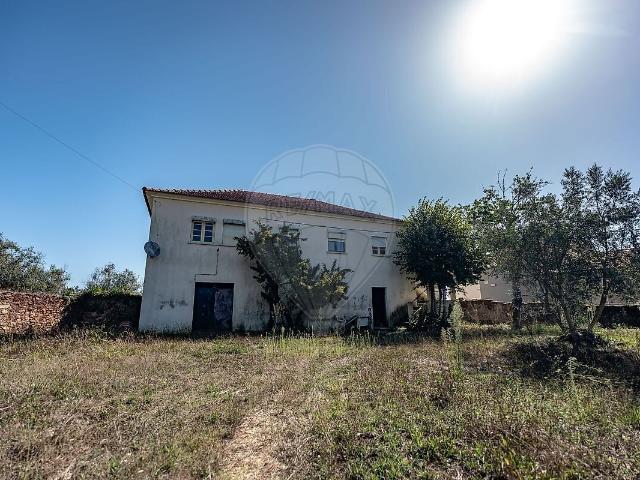 Quinta à venda em Mortágua, Vale de Remígio, Cortegaça e Almaça, Mortágua RE/MAX Portugal