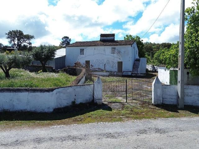 Quinta à venda em Ribeira de Nisa e Carreiras, Portalegre RE/MAX Portugal