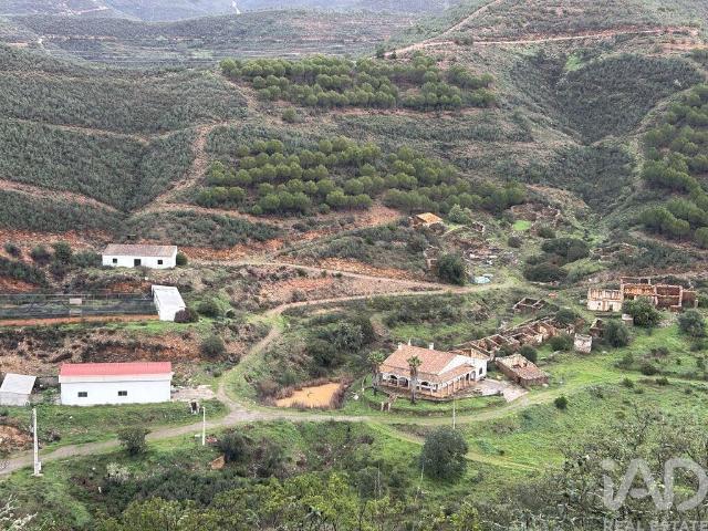 Quinta agricola em Cachopo