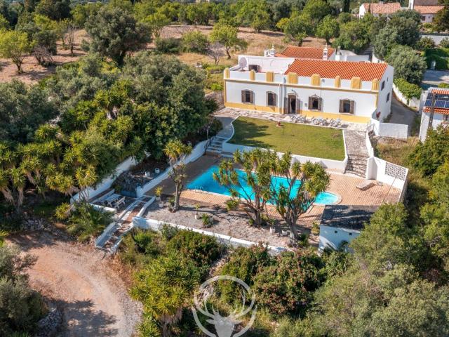 Quinta Algarvia Privada em Paderne 470m² Albufeira e Olhos de Água