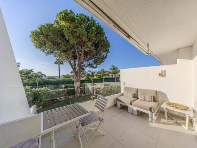 QUINTA DO LAGO Apartamento T1 duplex renovado com VISTA MAR