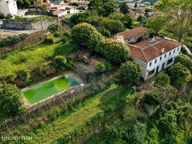 Quinta do Monte – Propriedade Senhorial de 1938 com Piscinas e Jardins em S. Tomé de Negrelos
