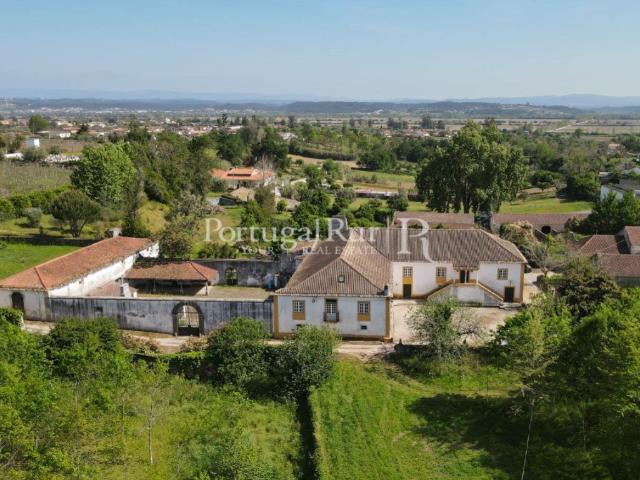 Quinta do Sec. Xvii com 14 ha, capela, piscina e exploração. 2324m² São João Do Campo
