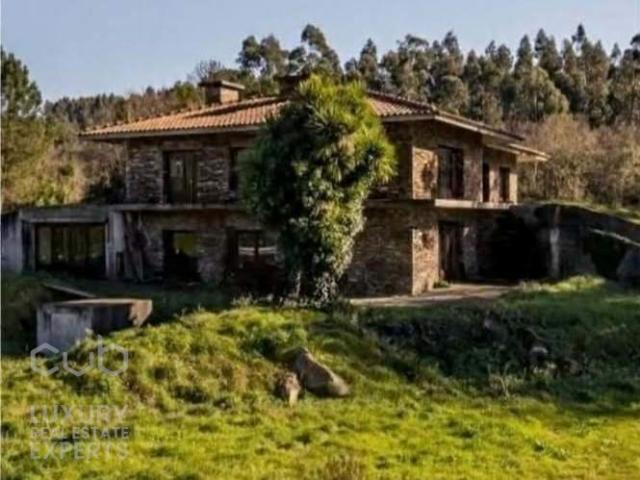Quinta dos Moinhos T4 de 7.100 m² de terreno em Penafiel para VENDA