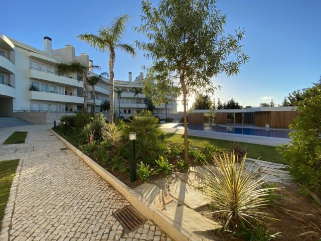 Quinta da Beloura T2 Duplex em condomínio com piscina, ginásio e jardins