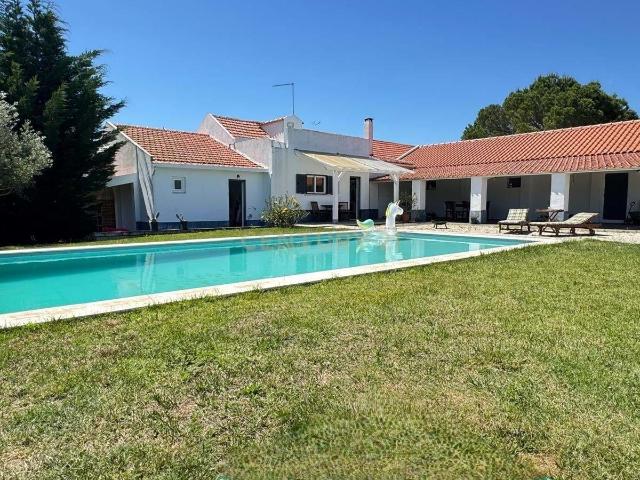 Quinta da Francesa | Quinta com 42.400 m², 2 habitações, piscina, adega e total privacidade em Branca, Coruche