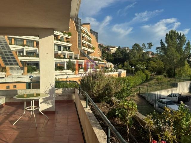 Quinta da Lomba em Coimbra arrenda se T3 com garagem dupla