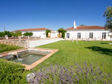 Quinta da Nora, 6 hectares e 2 moradias licenciadas para turismo em Évora