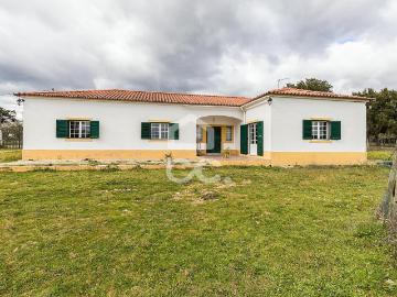 Courelas da Azaruja, São Bento do Mato, Concelho de Évora, Distrito de Évora