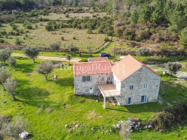 Quinta de 10hectares com Moradia T4 na Beira Alta 300m² Fornos De Algodres