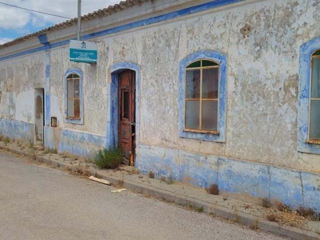 Quinta de 13660m2 com 2 ruínas