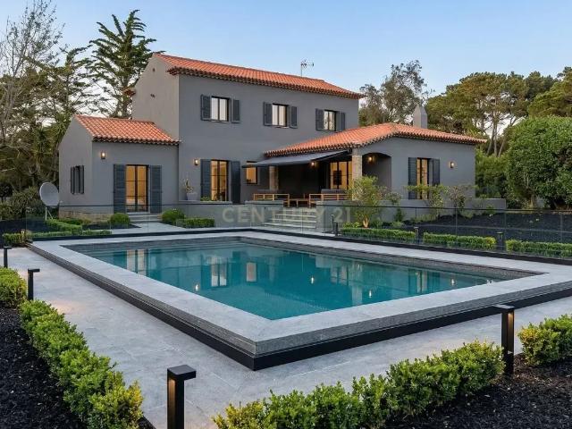 Quinta de 14000m2 com moradia T4 e piscina | Sintra