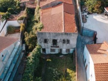Moradia de 1937 em Zona ARU com 523m² de Área Travasso,Mealhada