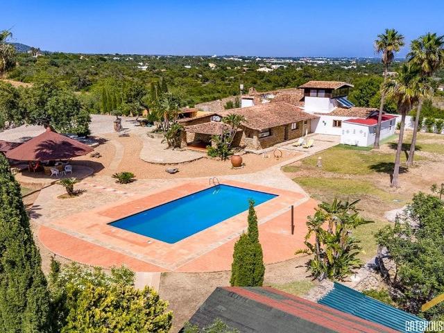 Quinta de 4 quartos no Algarve com anexo perto de Olhão e Mo. 186m² Olhão