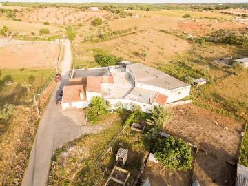 Quinta de 8250 m2 com Moradia T3+1 e Armazém | Nossa Sra. de Machede