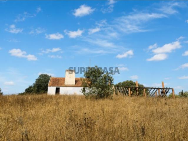 Quinta de 8 Hectares com Casa em Grândola