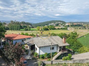 Quinta de Charme com Moradia T3 e Terreno de 9.000 m² – Um Refúgio Único com Enorme Potencial