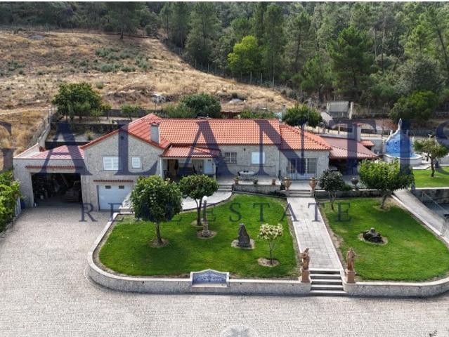 Quinta de Prestígio com 1,2 Hectares e Vistas Únicas
