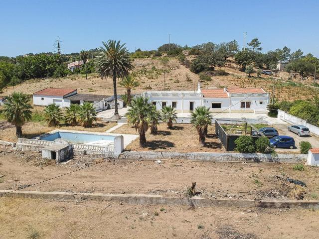 Quinta de quatro quartos no campo em Silves 107m² Alcantarilha e Pêra