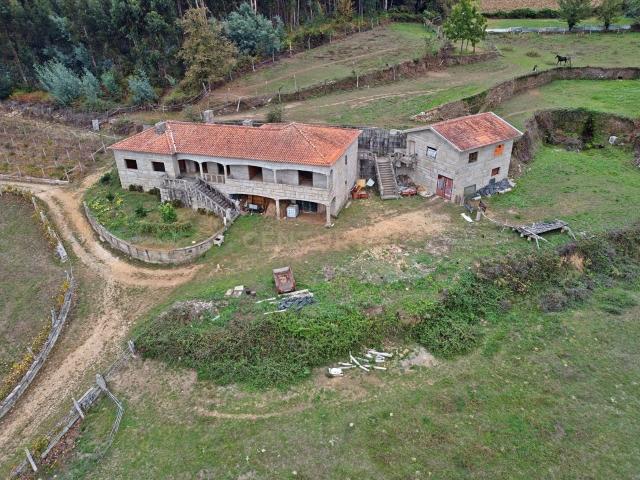 Quinta em Alvarenga, 2 moradias para terminar construção Passadiços Paiva e Ponte 516 Arouca