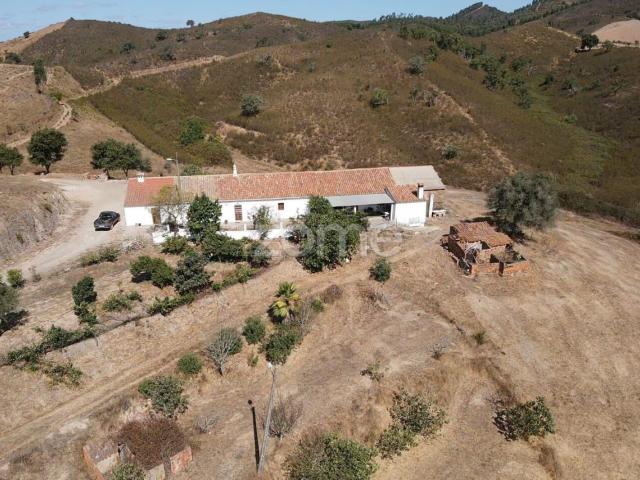 Quinta em Barranco da Alcaria, São Marcos da Serra