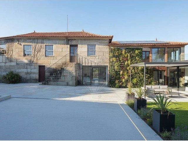 Quinta em Guilhofrei, Vieira do Minho, com 2 casas, 1 alpend. 0m² Guilhofrei
