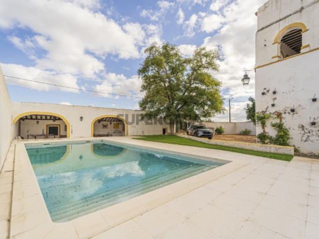Quinta em Elvas com Piscina | Moradia Exclusiva no Alentejo