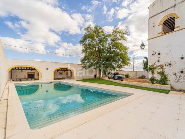 Quinta em Elvas com Piscina | Moradia Exclusiva no Alentejo