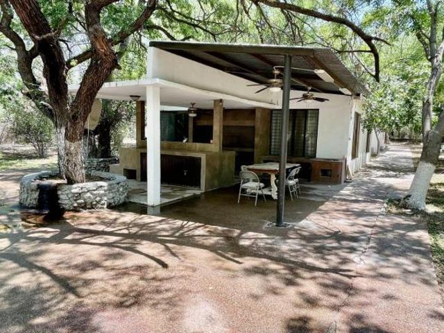 Quinta en Venta en La Huasteca, los Nogales
