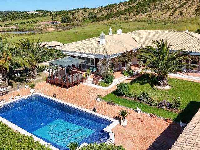 Quinta encantadora em Bensafrim 514m² Bensafrim e Barão de São João