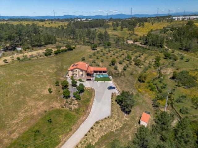 Quinta Fonte do Cágado Moradia com 6 suites, piscina e terreno de 1.9ha 15mins de Castelo Branco
