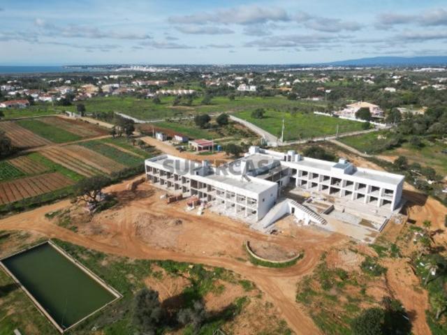 Quinta Ilha da Madeira, com Hotel Rural na Guia em Albufeira