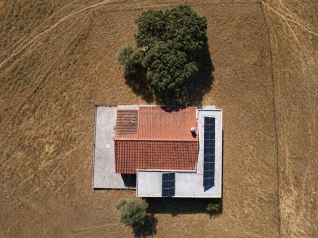 Quinta OFF GRID com Moradia e Piscina em Granja, Mourão – Um Refúgio Único no Alentejo