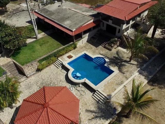 Quinta LAGUNA MORA BARDEADA DE 4000 M2 con casa/alberca EN VENTA