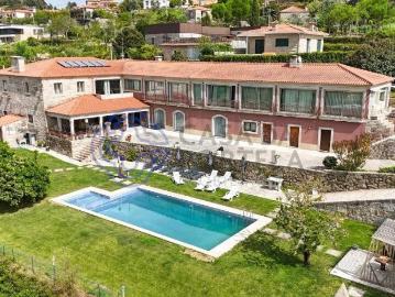 Quinta na Região do Douro voltada ao Turismo em geral ou Hab. 717m² Alpendurada E Matos