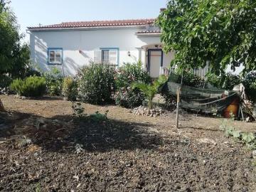 Quinta situada junto a Beja