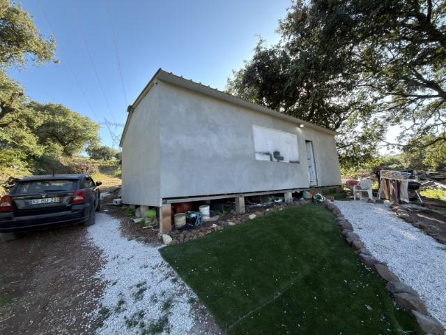 Quinta Sustentável com Moradia T3 e Mais de 2.000 m² em Fanhões
