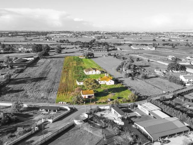 Quinta Montijo Jardia p/ Reabilitação c/ 14.000m2 3 licenças urbanas e 1 Rustica