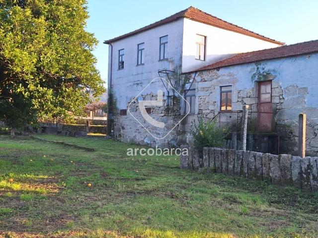 Quinta p/ restaurar com 3.500m2 Couto Arcos de Valdevez