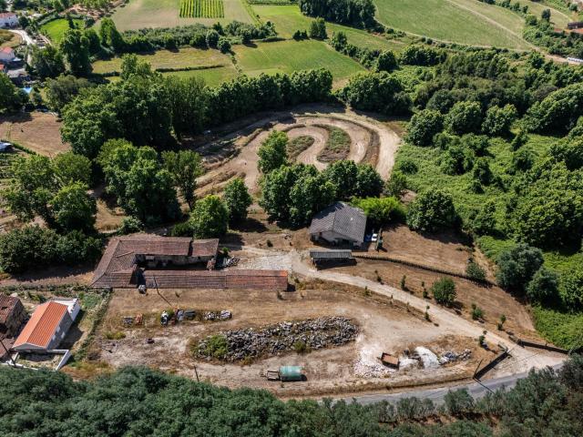 Quinta para Reabilitação com 23.506 m² em Felgueiras