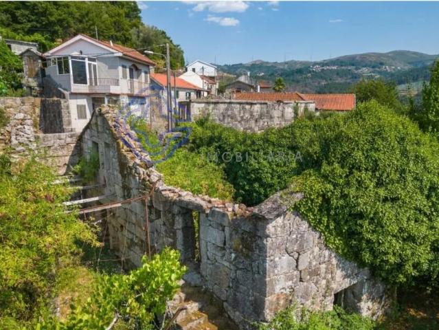 Quinta para Restauro com Vista para o Gerês – Grande Potencial | Terreno 4.727 m²