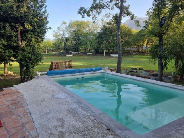 Quinta Rancho Casa de 6000 m² con 5 rec 5 baños venta en Santiago Los Cavazos frente a Cielo Magico