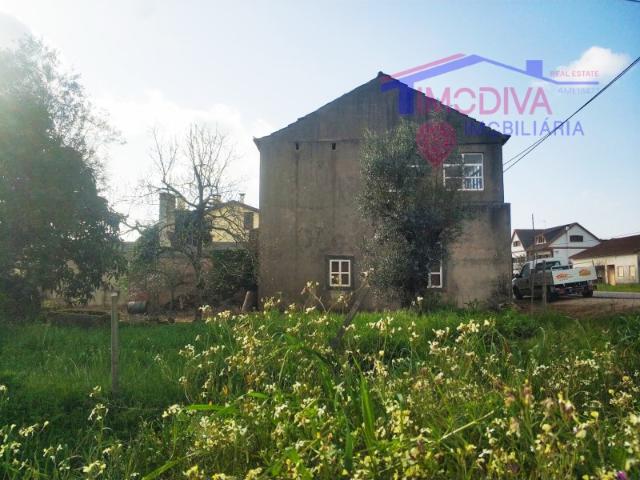 Quinta rural com ribeira